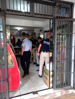 San Lorenzo: Allanan local comercial en busca de productos de contrabando